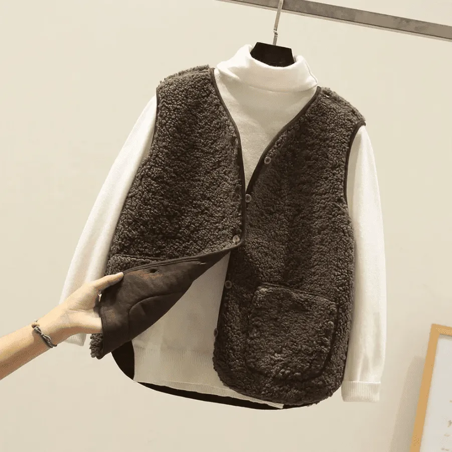 Clara | Classic Cardigan