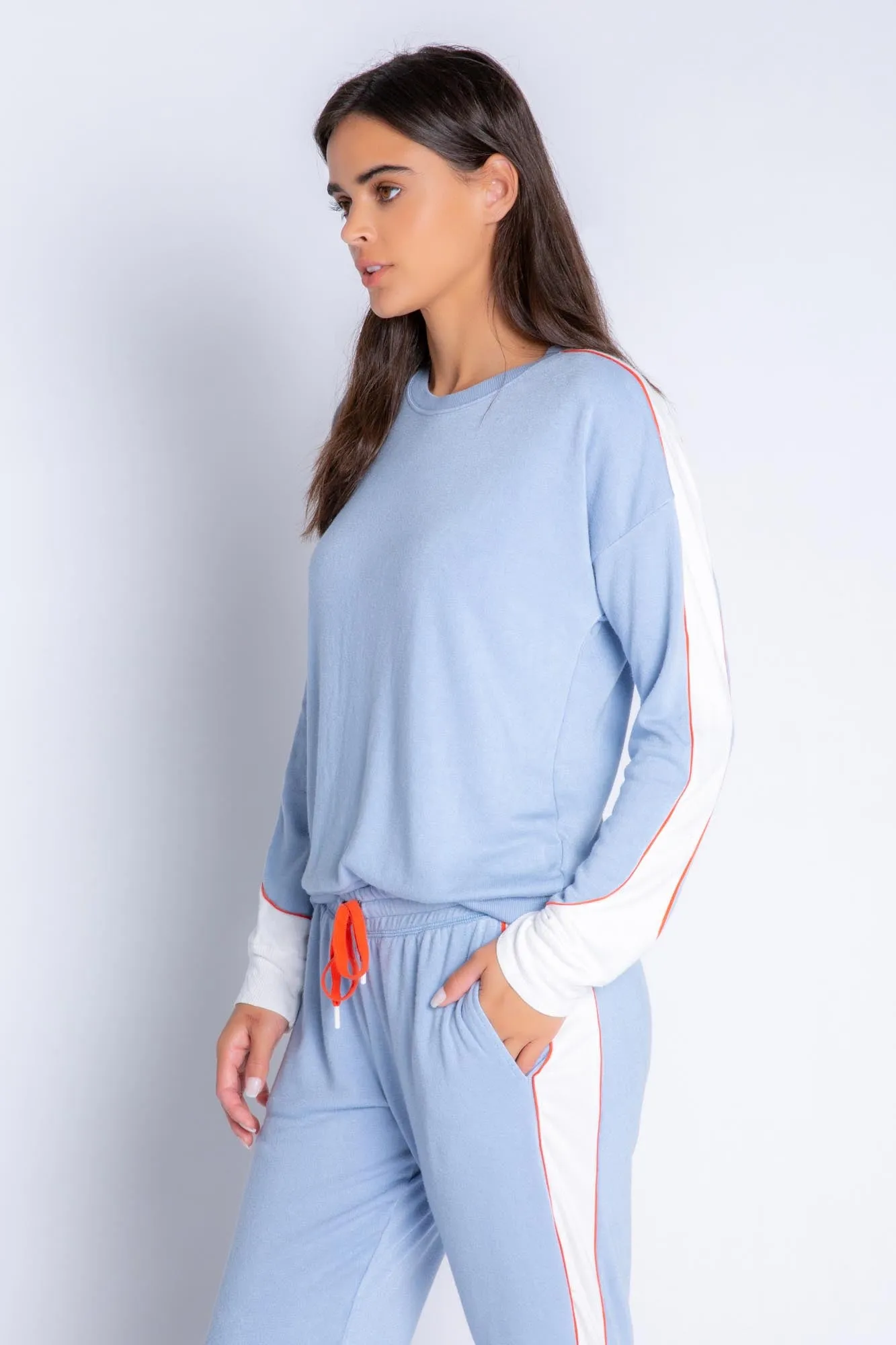 ROLLER DERBY LOUNGE SET